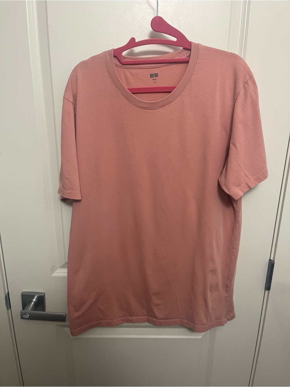 Uniqlo Supima Men's Salmon Pink Short Sleeve Crew T-Shirt in size L